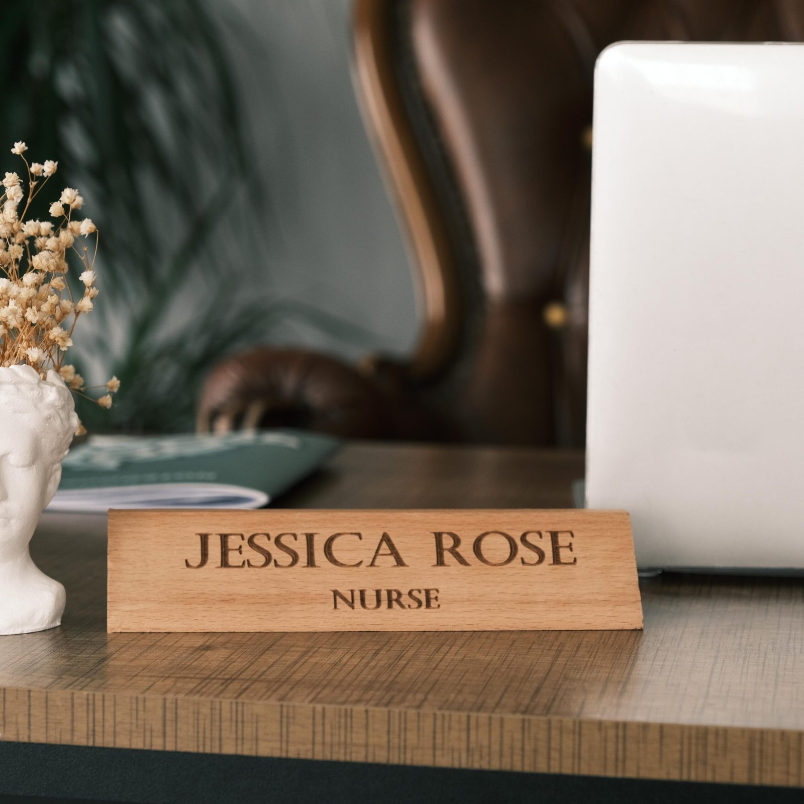 ÜÇGEN AHŞAP KAZIMA İSİMLİK